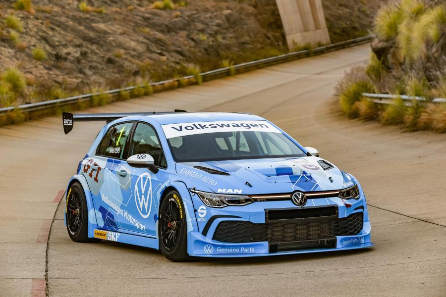  Volkswagen Golf GTI GTC 2020 года  (фото 6 из 18)